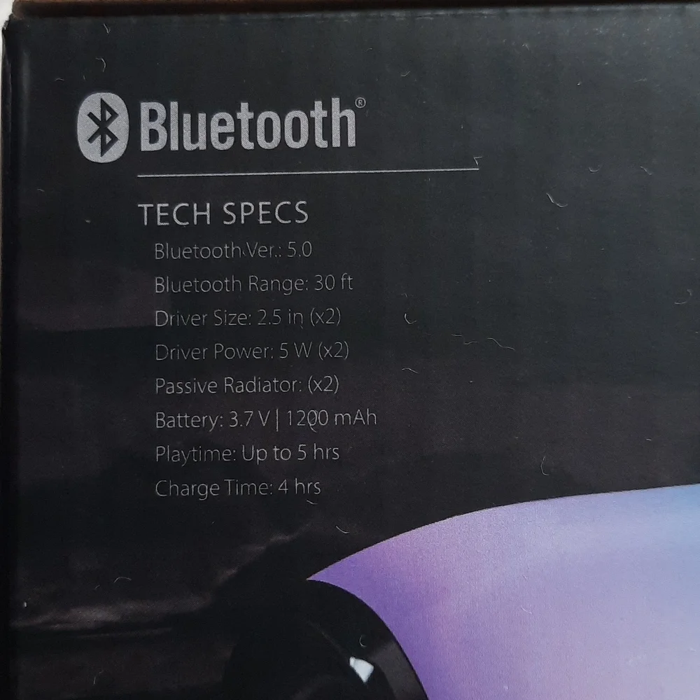 Brookstone LED dynamic wireless speaker - Picture 9 of 10
